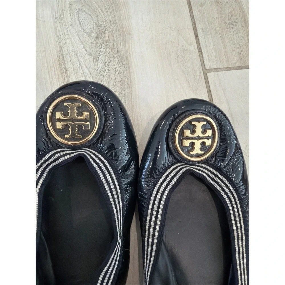 Tory  Burch Caroline Elastic Navy Blue Patent Leather Ballet Flat Sz 6.5   (229)
